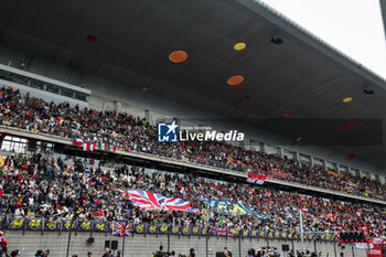 21/04/2024 - Fans in the grandstand during the Formula 1 Lenovo Chinese Grand Prix 2024, 5th round of the 2024 Formula One World Championship from April 19 to 21, 2024 on the Shanghai International Circuit, in Shanghai, China - F1 - CHINESE GRAND PRIX 2024 - FORMULA 1 - MOTORI