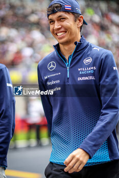 2024-04-21 - ALBON Alexander (tha), Williams Racing FW46, portrait during the Formula 1 Lenovo Chinese Grand Prix 2024, 5th round of the 2024 Formula One World Championship from April 19 to 21, 2024 on the Shanghai International Circuit, in Shanghai, China - F1 - CHINESE GRAND PRIX 2024 - FORMULA 1 - MOTORS