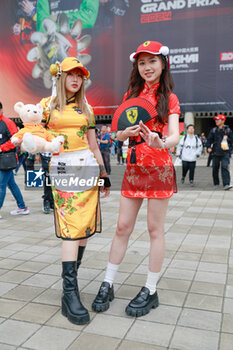 2024-04-21 - Fan of Scuderia Ferrari during the Formula 1 Lenovo Chinese Grand Prix 2024, 5th round of the 2024 Formula One World Championship from April 19 to 21, 2024 on the Shanghai International Circuit, in Shanghai, China - F1 - CHINESE GRAND PRIX 2024 - FORMULA 1 - MOTORS