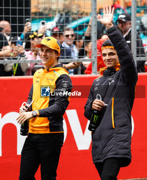 2024-04-21 - PIASTRI Oscar (aus), McLaren F1 Team MCL38, portrait and NORRIS Lando (gbr), McLaren F1 Team MCL38, portrait during the Formula 1 Lenovo Chinese Grand Prix 2024, 5th round of the 2024 Formula One World Championship from April 19 to 21, 2024 on the Shanghai International Circuit, in Shanghai, China - F1 - CHINESE GRAND PRIX 2024 - FORMULA 1 - MOTORS