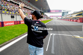 21/04/2024 - HAMILTON Lewis (gbr), Mercedes AMG F1 Team W15, portraitduring the Formula 1 Lenovo Chinese Grand Prix 2024, 5th round of the 2024 Formula One World Championship from April 19 to 21, 2024 on the Shanghai International Circuit, in Shanghai, China - F1 - CHINESE GRAND PRIX 2024 - FORMULA 1 - MOTORI