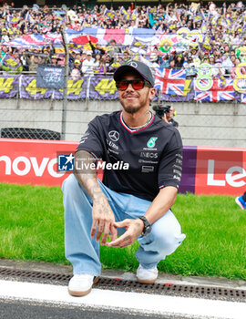21/04/2024 - HAMILTON Lewis (gbr), Mercedes AMG F1 Team W15, portrait during the Formula 1 Lenovo Chinese Grand Prix 2024, 5th round of the 2024 Formula One World Championship from April 19 to 21, 2024 on the Shanghai International Circuit, in Shanghai, China - F1 - CHINESE GRAND PRIX 2024 - FORMULA 1 - MOTORI