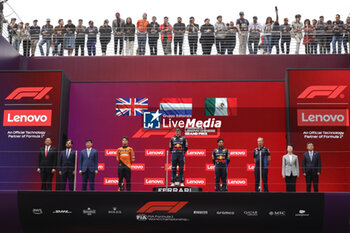 21/04/2024 - VERSTAPPEN Max (ned), Red Bull Racing RB20, portrait, NORRIS Lando (gbr), McLaren F1 Team MCL38, portrait and PEREZ Sergio (mex), Red Bull Racing RB20, portrait in the podium during the Formula 1 Lenovo Chinese Grand Prix 2024, 5th round of the 2024 Formula One World Championship from April 19 to 21, 2024 on the Shanghai International Circuit, in Shanghai, China - F1 - CHINESE GRAND PRIX 2024 - FORMULA 1 - MOTORI