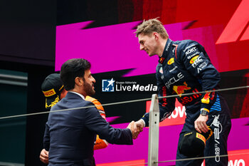 2024-04-21 - BEN SULAYEM Mohammed (uae), President of the FIA, VERSTAPPEN Max (ned), Red Bull Racing RB20, portrait, during the Formula 1 Lenovo Chinese Grand Prix 2024, 5th round of the 2024 Formula One World Championship from April 19 to 21, 2024 on the Shanghai International Circuit, in Shanghai, China - F1 - CHINESE GRAND PRIX 2024 - FORMULA 1 - MOTORS