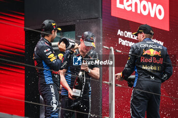 21/04/2024 - MONAGHAN Paul, Chief Engineer & Car Engineering of Red Bull Racing, portrait VERSTAPPEN Max (ned), Red Bull Racing RB20, portrait PEREZ Sergio (mex), Red Bull Racing RB20, portrait podium during the Formula 1 Lenovo Chinese Grand Prix 2024, 5th round of the 2024 Formula One World Championship from April 19 to 21, 2024 on the Shanghai International Circuit, in Shanghai, China - F1 - CHINESE GRAND PRIX 2024 - FORMULA 1 - MOTORI