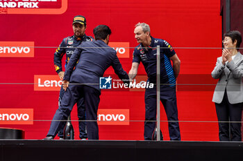 2024-04-21 - MONAGHAN Paul, Chief Engineer & Car Engineering of Red Bull Racing, portrait, BEN SULAYEM Mohammed (uae), President of the FIA, portrait podium during the Formula 1 Lenovo Chinese Grand Prix 2024, 5th round of the 2024 Formula One World Championship from April 19 to 21, 2024 on the Shanghai International Circuit, in Shanghai, China - F1 - CHINESE GRAND PRIX 2024 - FORMULA 1 - MOTORS