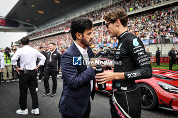 21/04/2024 - RUSSELL George (gbr), Mercedes AMG F1 Team W15, portrait, BEN SULAYEM Mohammed (uae), President of the FIA, portrait pre grid during the Formula 1 Lenovo Chinese Grand Prix 2024, 5th round of the 2024 Formula One World Championship from April 19 to 21, 2024 on the Shanghai International Circuit, in Shanghai, China - F1 - CHINESE GRAND PRIX 2024 - FORMULA 1 - MOTORI