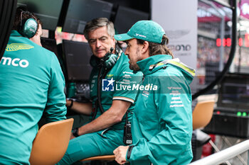 21/04/2024 - ALONSO Fernando (spa), Aston Martin F1 Team AMR24, portrait STEVENSON Andy, Sporting Director of Aston Martin F1 Team, portrait during the Formula 1 Lenovo Chinese Grand Prix 2024, 5th round of the 2024 Formula One World Championship from April 19 to 21, 2024 on the Shanghai International Circuit, in Shanghai, China - F1 - CHINESE GRAND PRIX 2024 - FORMULA 1 - MOTORI