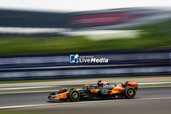 2024-04-21 - 81 PIASTRI Oscar (aus), McLaren F1 Team MCL38, action during the Formula 1 Lenovo Chinese Grand Prix 2024, 5th round of the 2024 Formula One World Championship from April 19 to 21, 2024 on the Shanghai International Circuit, in Shanghai, China - F1 - CHINESE GRAND PRIX 2024 - FORMULA 1 - MOTORS