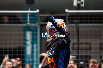 2024-04-21 - VERSTAPPEN Max (ned), Red Bull Racing RB20, portrait during the Formula 1 Lenovo Chinese Grand Prix 2024, 5th round of the 2024 Formula One World Championship from April 19 to 21, 2024 on the Shanghai International Circuit, in Shanghai, China - F1 - CHINESE GRAND PRIX 2024 - FORMULA 1 - MOTORS