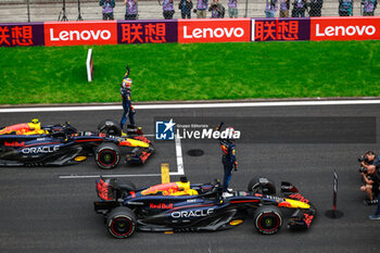 21/04/2024 - VERSTAPPEN Max (ned), Red Bull Racing RB20, portrait and PEREZ Sergio (mex), Red Bull Racing RB20, portrait during the Formula 1 Lenovo Chinese Grand Prix 2024, 5th round of the 2024 Formula One World Championship from April 19 to 21, 2024 on the Shanghai International Circuit, in Shanghai, China - F1 - CHINESE GRAND PRIX 2024 - FORMULA 1 - MOTORI