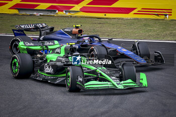 2024-04-21 - 24 ZHOU Guanyu (chi), Stake F1 Team Kick Sauber C44, action during the Formula 1 Lenovo Chinese Grand Prix 2024, 5th round of the 2024 Formula One World Championship from April 19 to 21, 2024 on the Shanghai International Circuit, in Shanghai, China - F1 - CHINESE GRAND PRIX 2024 - FORMULA 1 - MOTORS