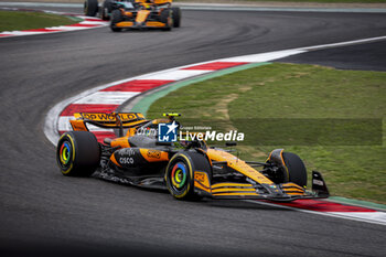 2024-04-21 - 04 NORRIS Lando (gbr), McLaren F1 Team MCL38, action during the Formula 1 Lenovo Chinese Grand Prix 2024, 5th round of the 2024 Formula One World Championship from April 19 to 21, 2024 on the Shanghai International Circuit, in Shanghai, China - F1 - CHINESE GRAND PRIX 2024 - FORMULA 1 - MOTORS