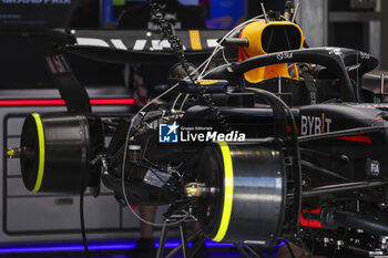 2024-05-02 - Red Bull Racing RB20, mechanical detail side pods during the Formula 1 Crypto.com Miami Grand Prix 2024, 6th round of the 2024 Formula One World Championship from May 3 to 5, 2024 on the Miami International Autodrome, in Miami, United States of America - F1 - MIAMI GRAND PRIX 2024 - FORMULA 1 - MOTORS