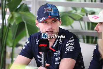 2024-05-02 - VERSTAPPEN Max (ned), Red Bull Racing RB20, portrait during the Formula 1 Crypto.com Miami Grand Prix 2024, 6th round of the 2024 Formula One World Championship from May 3 to 5, 2024 on the Miami International Autodrome, in Miami, United States of America - F1 - MIAMI GRAND PRIX 2024 - FORMULA 1 - MOTORS