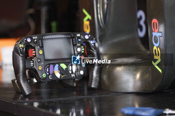 04/05/2024 - McLaren F1 Team MCL38, mechanical detail of the steering wheel, volant, during the Formula 1 Crypto.com Miami Grand Prix 2024, 6th round of the 2024 Formula One World Championship from May 3 to 5, 2024 on the Miami International Autodrome, in Miami, United States of America - F1 - MIAMI GRAND PRIX 2024 - FORMULA 1 - MOTORI