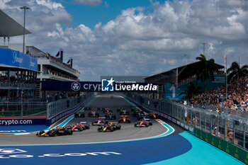 2024-05-04 - Start of the Sprint race during the Formula 1 Crypto.com Miami Grand Prix 2024, 6th round of the 2024 Formula One World Championship from May 3 to 5, 2024 on the Miami International Autodrome, in Miami, United States of America - F1 - MIAMI GRAND PRIX 2024 - FORMULA 1 - MOTORS