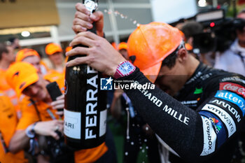 2024-05-06 - NORRIS Lando (gbr), McLaren F1 Team MCL38, portrait first win celebration during the Formula 1 Crypto.com Miami Grand Prix 2024, 6th round of the 2024 Formula One World Championship from May 3 to 5, 2024 on the Miami International Autodrome, in Miami, United States of America - F1 - MIAMI GRAND PRIX 2024 - FORMULA 1 - MOTORS
