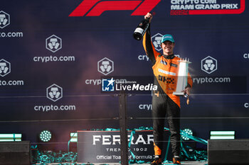 06/05/2024 - NORRIS Lando (gbr), McLaren F1 Team MCL38, portrait podium during the Formula 1 Crypto.com Miami Grand Prix 2024, 6th round of the 2024 Formula One World Championship from May 3 to 5, 2024 on the Miami International Autodrome, in Miami, United States of America - F1 - MIAMI GRAND PRIX 2024 - FORMULA 1 - MOTORI