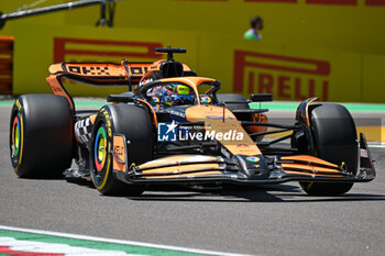 2024-05-17 - Oscar Piastri McLaren Racing Ltd McLaren Formula 1 Team - FORMULA 1 MSC CRUISES GRAN PREMIO DELL'EMILIA-ROMAGNA 2024 - FREE PRACTICE 1 - FORMULA 1 - MOTORS