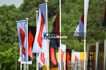 2024-05-17 - Flag of F1 at Autodromo Internazionale Enzo e Dino Ferrari - FORMULA 1 MSC CRUISES GRAN PREMIO DELL'EMILIA-ROMAGNA 2024 - FREE PRACTICE 1 - FORMULA 1 - MOTORS