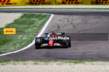 2024-05-17 - Carlos Sainz Ferrari Spa Scuderia Ferrari - FORMULA 1 MSC CRUISES GRAN PREMIO DELL'EMILIA-ROMAGNA 2024 - FREE PRACTICE 1 - FORMULA 1 - MOTORS