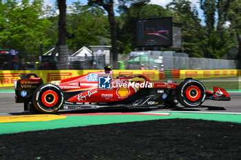 2024-05-17 - Carlos Sainz Ferrari Spa Scuderia Ferrari - FORMULA 1 MSC CRUISES GRAN PREMIO DELL'EMILIA-ROMAGNA 2024 - FREE PRACTICE 1 - FORMULA 1 - MOTORS