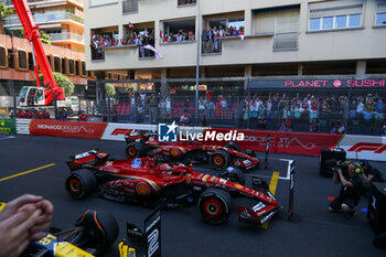 2024-05-26 - Ferrari's 1 and 3 after the rac Charles Leclerc (MON) - Scuderia Ferrari - Ferrari SF-24 - Ferrar Carlos Sainz Jr. (ESP) - Scuderia Ferrari - Ferrari SF-24 - Ferrari



Race and celebrations of Formula 1 Grand Prix de Monaco 2024 at Monte Carlo (MC), may 23-26 2024 - FORMULA 1 GRAND PRIX DE MONACO - RACE - FORMULA 1 - MOTORS