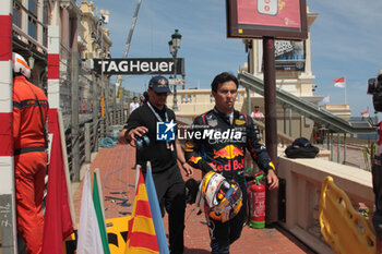 2024-05-26 - signs of accident o Sergio Perez (MEX) - Oracle Red Bull Racing - Red Bull RB20 - Honda RBPT in first lap



during Formula 1 Grand Prix de Monaco 2024 at Monte Carlo (MC), may 23-26 2024 - FORMULA 1 GRAND PRIX DE MONACO - RACE - FORMULA 1 - MOTORS