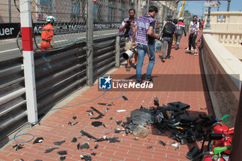 2024-05-26 - signs of accident o Sergio Perez (MEX) - Oracle Red Bull Racing - Red Bull RB20 - Honda RBPT in first lap



during Formula 1 Grand Prix de Monaco 2024 at Monte Carlo (MC), may 23-26 2024 - FORMULA 1 GRAND PRIX DE MONACO - RACE - FORMULA 1 - MOTORS