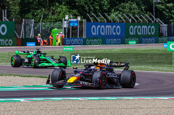 2024-05-17 - Max Verstappen (NED) - Oracle Red Bull Racing - Red Bull RB20 - Honda RBPT - FORMULA 1 MSC CRUISES GRAN PREMIO DELL'EMILIA-ROMAGNA 2024 - FREE PRACTICE 1 AND 2 - FORMULA 1 - MOTORS