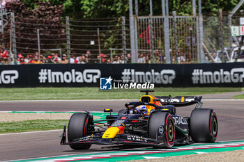 2024-05-17 - Max Verstappen (NED) - Oracle Red Bull Racing - Red Bull RB20 - Honda RBPT

during FORMULA 1 MSC CRUISES GRAN PREMIO DEL MADE IN ITALY E DELL'EMILIA-ROMAGNA 2 Autodromo Enzo e Dino Ferrari, Imola (BO) Italy - FORMULA 1 MSC CRUISES GRAN PREMIO DELL'EMILIA-ROMAGNA 2024 - FREE PRACTICE 1 AND 2 - FORMULA 1 - MOTORS