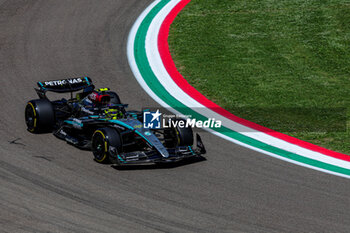 2024-05-17 - Lewis Hamilton (GBR) - Mercedes-AMG PETRONAS F1 Team - Mercedes W15 - Mercedes E Performance - FORMULA 1 MSC CRUISES GRAN PREMIO DELL'EMILIA-ROMAGNA 2024 - FREE PRACTICE 1 AND 2 - FORMULA 1 - MOTORS