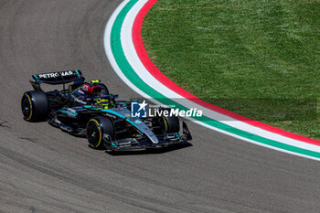 2024-05-17 - Lewis Hamilton (GBR) - Mercedes-AMG PETRONAS F1 Team - Mercedes W15 - Mercedes E Performance - FORMULA 1 MSC CRUISES GRAN PREMIO DELL'EMILIA-ROMAGNA 2024 - FREE PRACTICE 1 AND 2 - FORMULA 1 - MOTORS