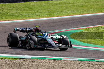 2024-05-17 - Lewis Hamilton (GBR) - Mercedes-AMG PETRONAS F1 Team - Mercedes W15 - Mercedes E Performance

during FORMULA 1 MSC CRUISES GRAN PREMIO DEL MADE IN ITALY E DELL'EMILIA-ROMAGNA 2 Autodromo Enzo e Dino Ferrari, Imola (BO) Italy - FORMULA 1 MSC CRUISES GRAN PREMIO DELL'EMILIA-ROMAGNA 2024 - FREE PRACTICE 1 AND 2 - FORMULA 1 - MOTORS