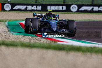 2024-05-17 - Lewis Hamilton (GBR) - Mercedes-AMG PETRONAS F1 Team - Mercedes W15 - Mercedes E Performance

during FORMULA 1 MSC CRUISES GRAN PREMIO DEL MADE IN ITALY E DELL'EMILIA-ROMAGNA 2 Autodromo Enzo e Dino Ferrari, Imola (BO) Italy - FORMULA 1 MSC CRUISES GRAN PREMIO DELL'EMILIA-ROMAGNA 2024 - FREE PRACTICE 1 AND 2 - FORMULA 1 - MOTORS