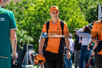 2024-05-17 - Oscar Piastri (AUS) - McLaren Formula 1 Team - McLaren MCL38 - Mercedes - FORMULA 1 MSC CRUISES GRAN PREMIO DELL'EMILIA-ROMAGNA 2024 - FREE PRACTICE 1 AND 2 - FORMULA 1 - MOTORS