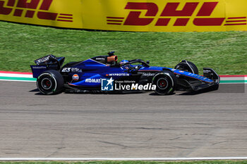 2024-05-17 - Alexander Albon (THA) - Williams Racing - Williams FW46 - Mercedes - FORMULA 1 MSC CRUISES GRAN PREMIO DELL'EMILIA-ROMAGNA 2024 - FREE PRACTICE 1 AND 2 - FORMULA 1 - MOTORS