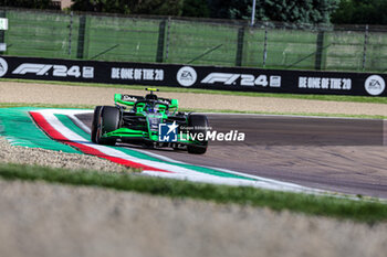 2024-05-17 - Zhou Guanyu (CHN) - Stake F1 Team Kick Sauber - Sauber C44 - Ferrari

during FORMULA 1 MSC CRUISES GRAN PREMIO DEL MADE IN ITALY E DELL'EMILIA-ROMAGNA 2 Autodromo Enzo e Dino Ferrari, Imola (BO) Italy - FORMULA 1 MSC CRUISES GRAN PREMIO DELL'EMILIA-ROMAGNA 2024 - FREE PRACTICE 1 AND 2 - FORMULA 1 - MOTORS