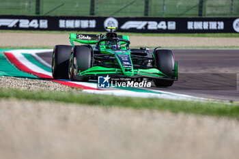 2024-05-17 - Zhou Guanyu (CHN) - Stake F1 Team Kick Sauber - Sauber C44 - Ferrari

during FORMULA 1 MSC CRUISES GRAN PREMIO DEL MADE IN ITALY E DELL'EMILIA-ROMAGNA 2 Autodromo Enzo e Dino Ferrari, Imola (BO) Italy - FORMULA 1 MSC CRUISES GRAN PREMIO DELL'EMILIA-ROMAGNA 2024 - FREE PRACTICE 1 AND 2 - FORMULA 1 - MOTORS