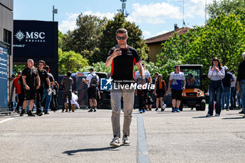 2024-05-17 - Nico Hulkenberg (GER) - MoneyGram Haas F1 Team - Haas VF-24 - Ferrari - FORMULA 1 MSC CRUISES GRAN PREMIO DELL'EMILIA-ROMAGNA 2024 - FREE PRACTICE 1 AND 2 - FORMULA 1 - MOTORS