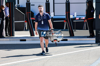 2024-05-17 - Williams Racing seat - FORMULA 1 MSC CRUISES GRAN PREMIO DELL'EMILIA-ROMAGNA 2024 - FREE PRACTICE 1 AND 2 - FORMULA 1 - MOTORS