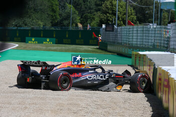 2024-05-17 - Sergio Perez (MEX) - Oracle Red Bull Racing - Red Bull RB20 - Honda RBPT

during FORMULA 1 MSC CRUISES GRAN PREMIO DEL MADE IN ITALY E DELL'EMILIA-ROMAGNA 2 Autodromo Enzo e Dino Ferrari, Imola (BO) Italy - FORMULA 1 MSC CRUISES GRAN PREMIO DELL'EMILIA-ROMAGNA 2024 - FREE PRACTICE 1 AND 2 - FORMULA 1 - MOTORS