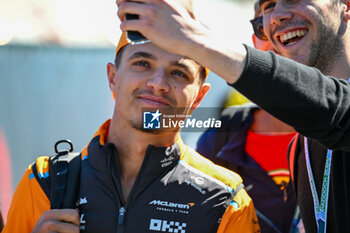 2024-05-18 - Lando Norris McLaren Racing Ltd McLaren Formula 1 Team portrait enters the paddock of Autodromo Internazionale Enzo e Dino Ferrari - FORMULA 1 MSC CRUISES GRAN PREMIO DELL'EMILIA-ROMAGNA 2024 - PADDOCK AND DRIVERS - FORMULA 1 - MOTORS