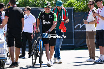 2024-05-18 - Valtteri Bottas Sauber Motorsport AG Stake F1 Team Kick Sauber portrait enters the paddock of Autodromo Internazionale Enzo e Dino Ferrari - FORMULA 1 MSC CRUISES GRAN PREMIO DELL'EMILIA-ROMAGNA 2024 - PADDOCK AND DRIVERS - FORMULA 1 - MOTORS