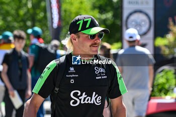 2024-05-18 - Valtteri Bottas Sauber Motorsport AG Stake F1 Team Kick Sauber portrait enters the paddock of Autodromo Internazionale Enzo e Dino Ferrari - FORMULA 1 MSC CRUISES GRAN PREMIO DELL'EMILIA-ROMAGNA 2024 - PADDOCK AND DRIVERS - FORMULA 1 - MOTORS