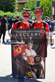 2024-05-18 - Fun Ferrari Leclerc supporter - FORMULA 1 MSC CRUISES GRAN PREMIO DELL'EMILIA-ROMAGNA 2024 - PADDOCK AND DRIVERS - FORMULA 1 - MOTORS