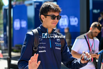 2024-05-18 - Alexander Albon Williams Grand Prix Engineering Limited Williams Racing portrait enters the paddock of Autodromo Internazionale Enzo e Dino Ferrari - FORMULA 1 MSC CRUISES GRAN PREMIO DELL'EMILIA-ROMAGNA 2024 - PADDOCK AND DRIVERS - FORMULA 1 - MOTORS