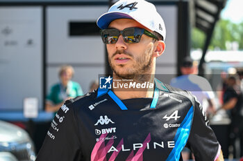 2024-05-18 - Pierre Gasly Alpine Racing Limited BWT Alpine Fl Team portrait enters the paddock of Autodromo Internazionale Enzo e Dino Ferrari - FORMULA 1 MSC CRUISES GRAN PREMIO DELL'EMILIA-ROMAGNA 2024 - PADDOCK AND DRIVERS - FORMULA 1 - MOTORS