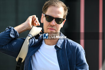 2024-05-18 - Sebastian Vettel portrait enters the paddock of Autodromo Internazionale Enzo e Dino Ferrari - FORMULA 1 MSC CRUISES GRAN PREMIO DELL'EMILIA-ROMAGNA 2024 - PADDOCK AND DRIVERS - FORMULA 1 - MOTORS